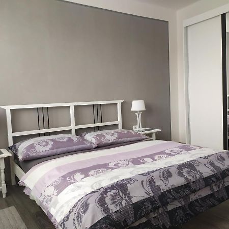 Byt Puskinova Apartment Hradec Kralove Luaran gambar